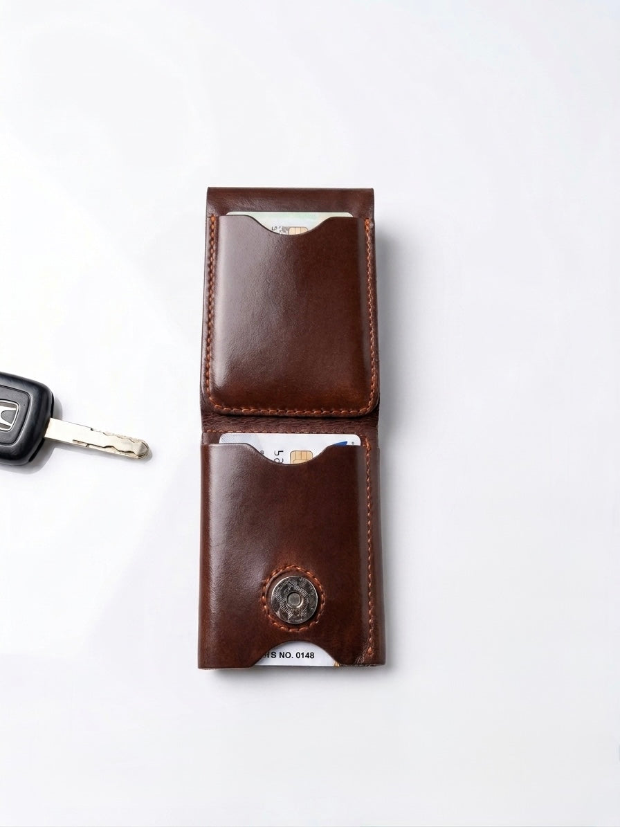 SMART LEATHER WALLET SLIM AND LIGHTWEIGHT DESIGN